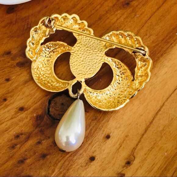 Vintage Pearl Dangle Brooch Ornate Art Deco Silver Shiny 4283 - Picture 4 of 7